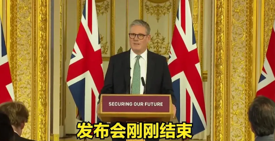 刚刚结束的欧洲-乌克兰峰会上，北约秘书长和英国首相施塔默相继发表声明：


1、