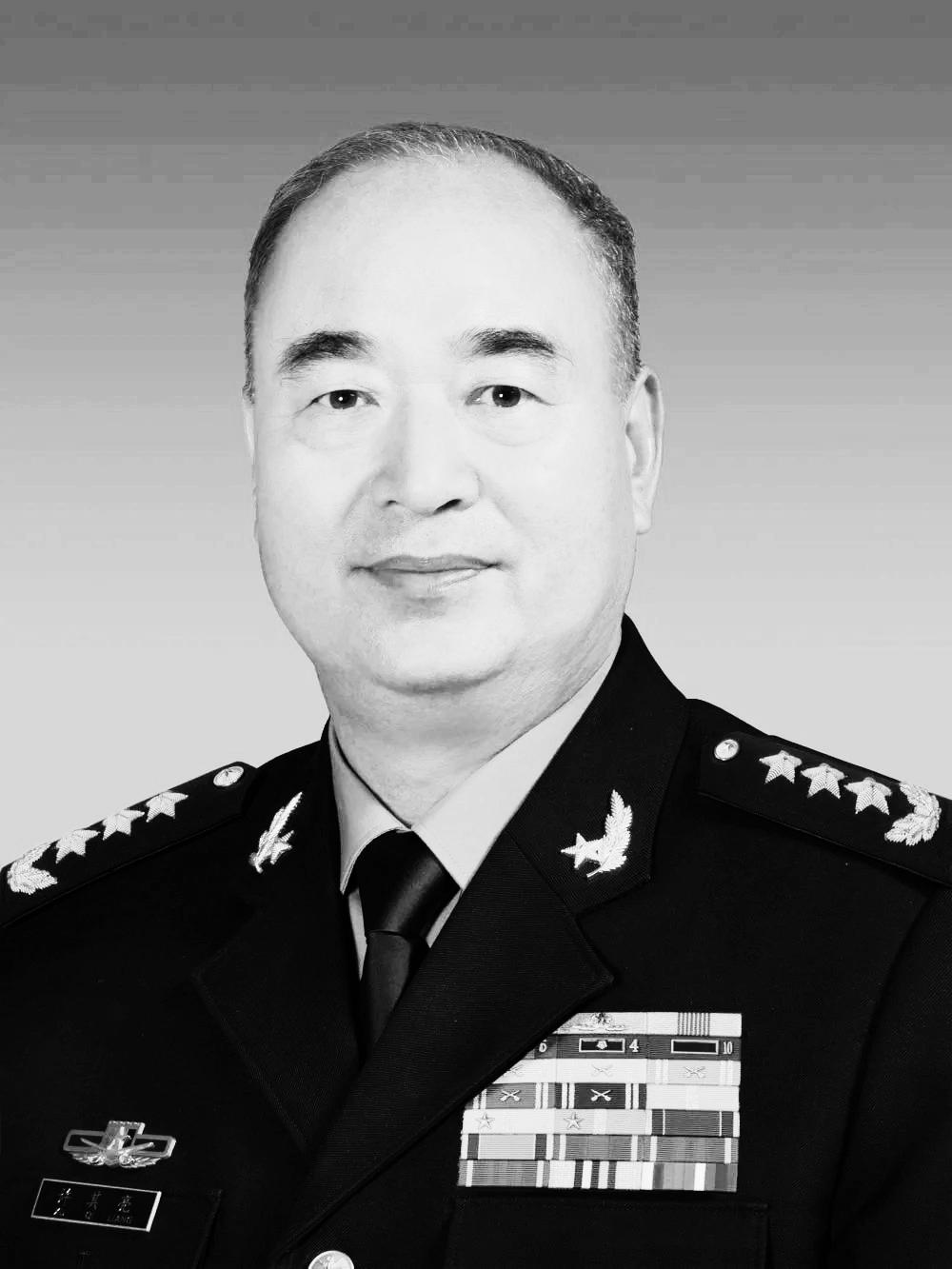 曾经驾机飞过天安门上空的上将走了！6月2日12时12分，中央军委原副主席许其亮上