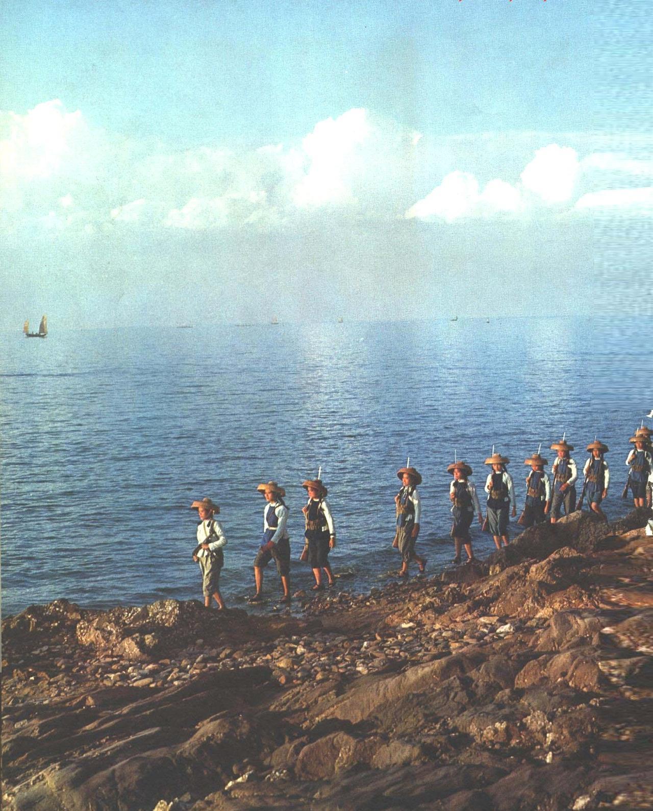 1973年3月人民画报封底，北海女民兵