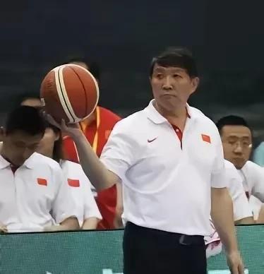 中国女篮爆冷
无缘东亚杯决赛
宫指导成为口诛笔伐的对象。其实我感觉没有必要，体育