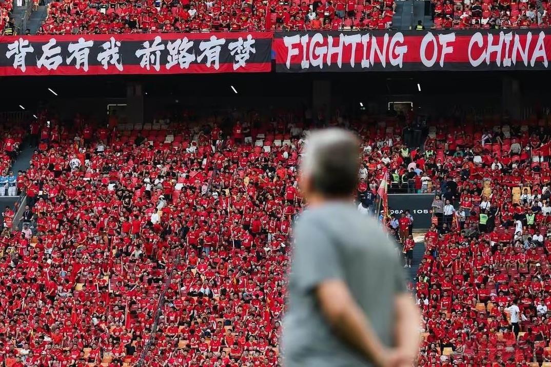 国足主教练伊万科维奇留给中国男足的一组数据：
1、率中国队打了14场正式比赛，成