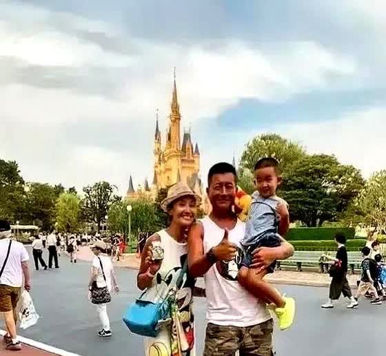 高曙光今年61岁了，儿子才9岁，他和江珊生的女儿高亦心27岁了。

高曙光现