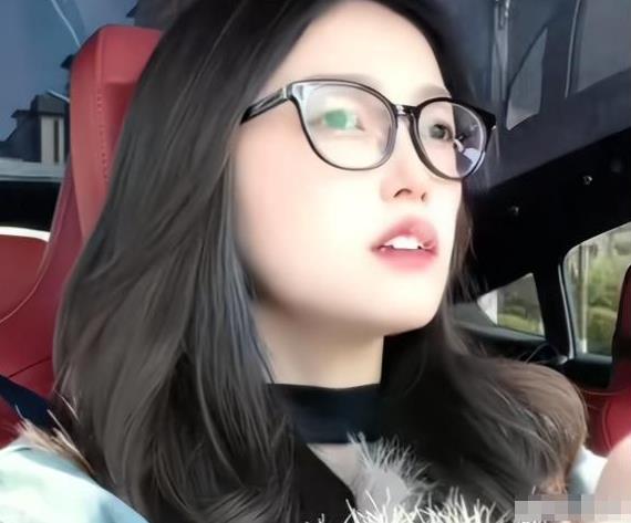 “一波未平一波又起！”3个被烧死的女大学生还没说法，小米汽车又出事了。西安一女子