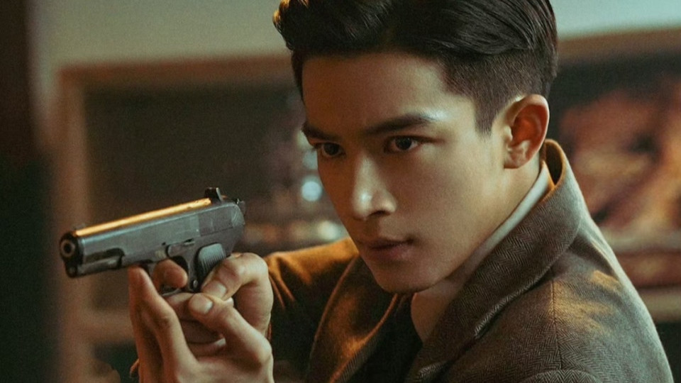 仅播1天，就拿下飙升榜第一，11月最期待的黑马刑侦剧开播就爆了