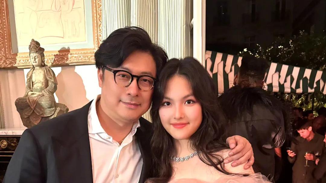 李湘王岳伦祝贺王诗龄获绘画金奖！妈妈是明星，爷爷是吴冠中弟子