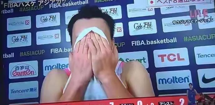 日本男篮大将富永启生的心理素质真是弱爆了！今天日本男篮在亚洲杯1/4决赛资格赛中