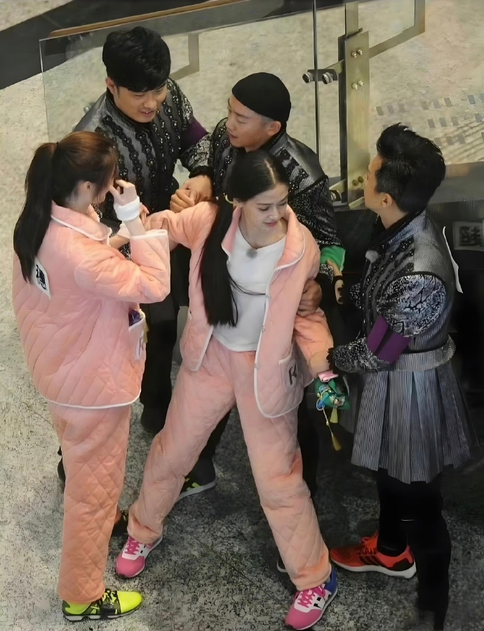 早期的跑男，Angelababy连穿睡衣都这么美 ​​​