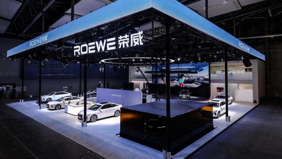 订单持续火爆！荣威M7 DMH携“活人感”AI车机登陆广州车展