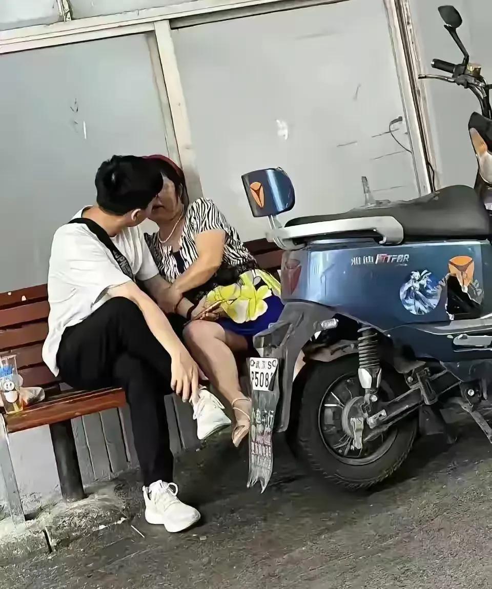 其实年龄互补非常重要，特别稳定
