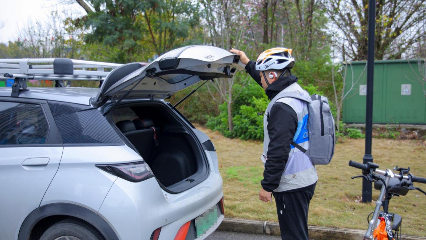 代检车 vs 自办年检：时间、成本大比拼，哪个更划算？