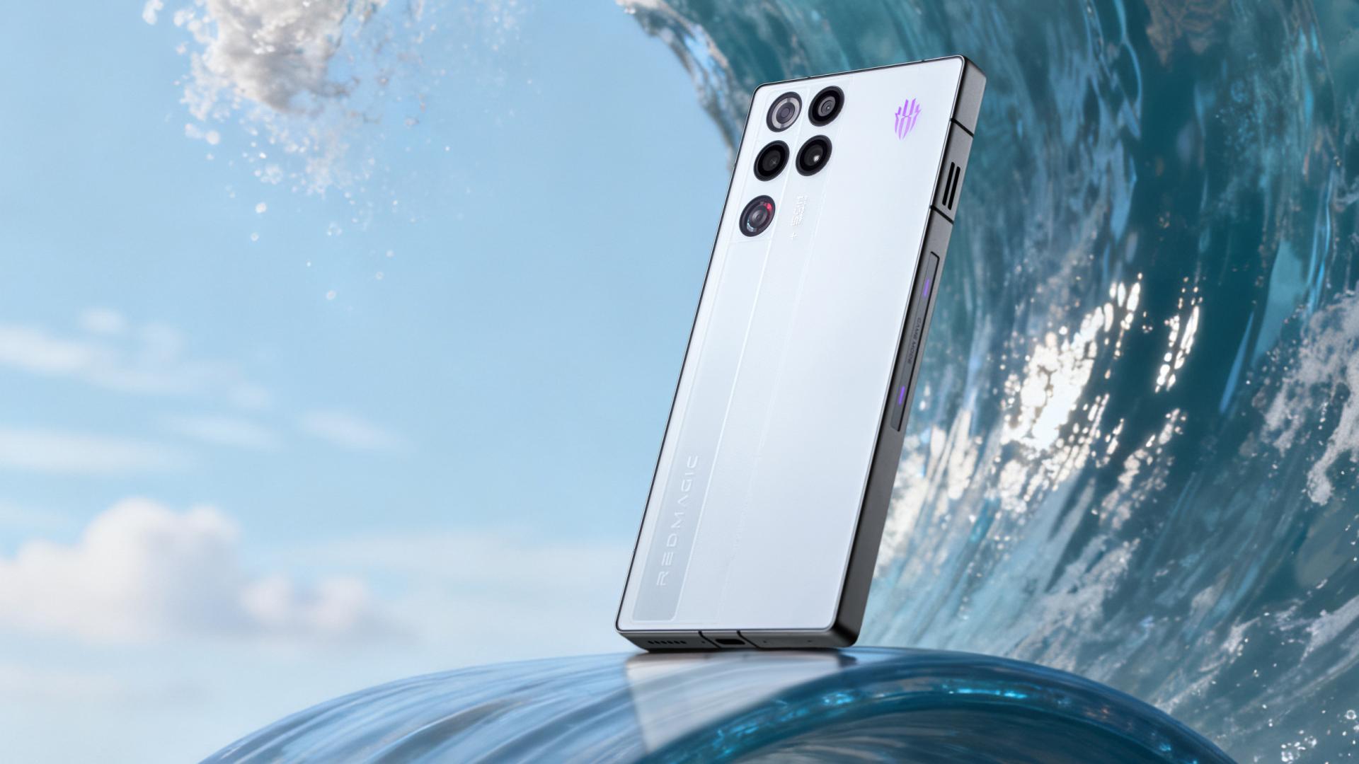 设计与实用共生共进，红魔11 Pro重塑电竞旗舰新高度