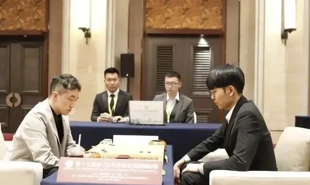 ——淘汰申真谞的杨楷文能否捧起春兰杯
——第15届春兰杯世界围棋锦标赛三番棋决赛
