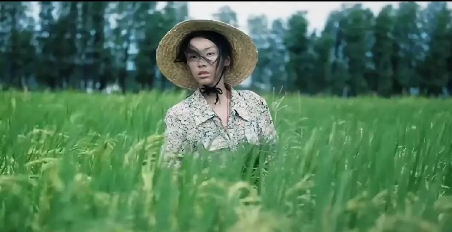 《扫毒风暴》卢少骅制造爆炸假死脱身，做大做强回国找朝思暮想的小哑巴！
卢少骅来到