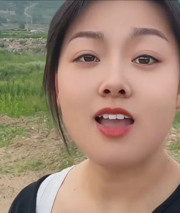 有个美女说的话可太在理儿了。
她说：“结了婚就知道，只有婆婆家的饭是白吃的，婆婆