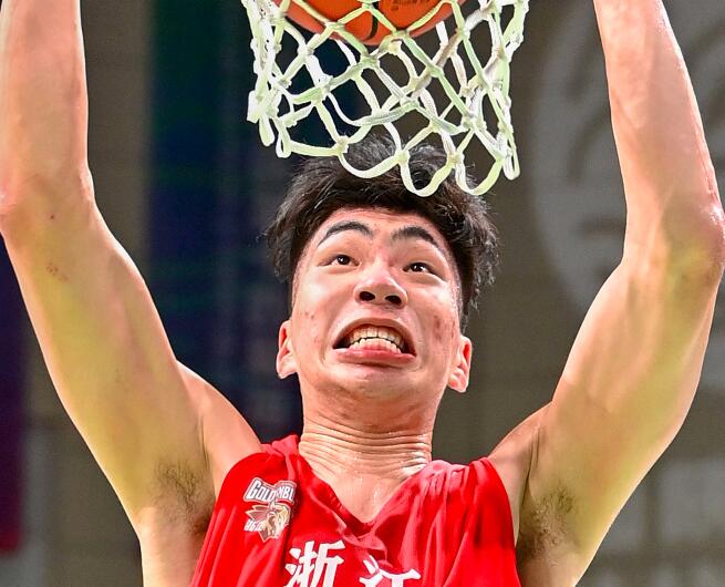 男篮这几个看似不错，再入国家队机率不高
李祥波:司职4.5号位，硬伤是身高2.0