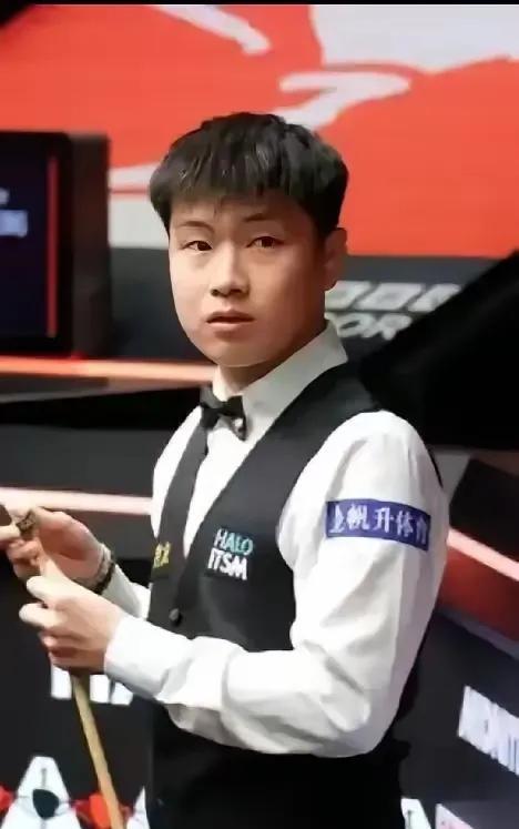 【赵心童VS世界TOP10交手简报】
1. 特鲁姆普：1胜2负（略处下风）
2.