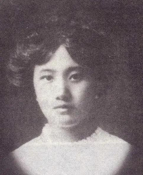 1997年，中央电视台的一个读书栏目《读书时间》邀请了一位97岁的传奇老太太接受