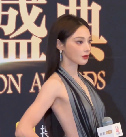 大大方方营业，好强的女的，太赞了