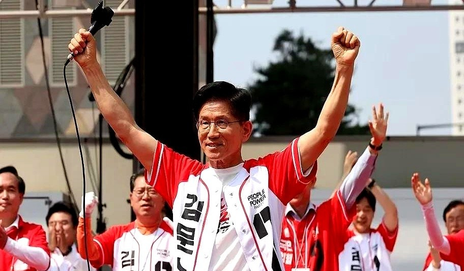 李在明当总统韩国会变犯罪组织











---









