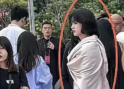 赵丽颖为演农村戏角色增重至130斤，她的敬业精神令人钦佩！
这是她继《风吹半夏