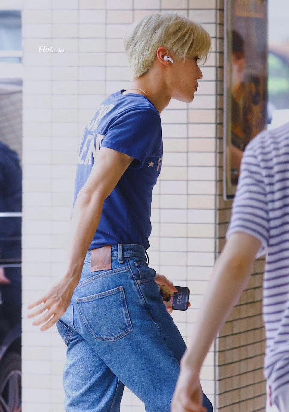 nctwish吴是温手机壁纸是sakuya