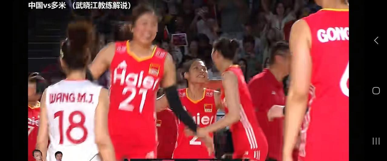 祝贺中国女排3-0战胜多米尼加女排，以小组第一出线，16进8对法国！
今天中国队
