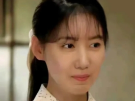还记得她在《与青春有关的日子》、《五号特工组》里的模样吗？那时的她，虽不算惊艳，