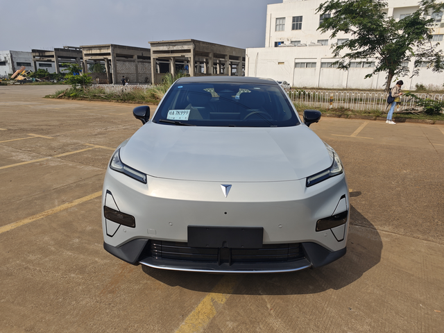 “年轻人的一个教训”提车

选车: 2024年10月25日决定报废置换，试驾了奕