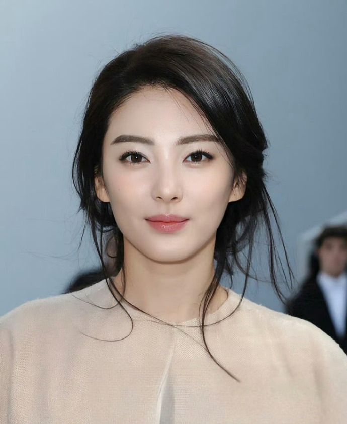 狗仔没有证据不敢乱说！也不想被别人当抢使！
狗仔说张雨绮事件不在他的认知或能力范