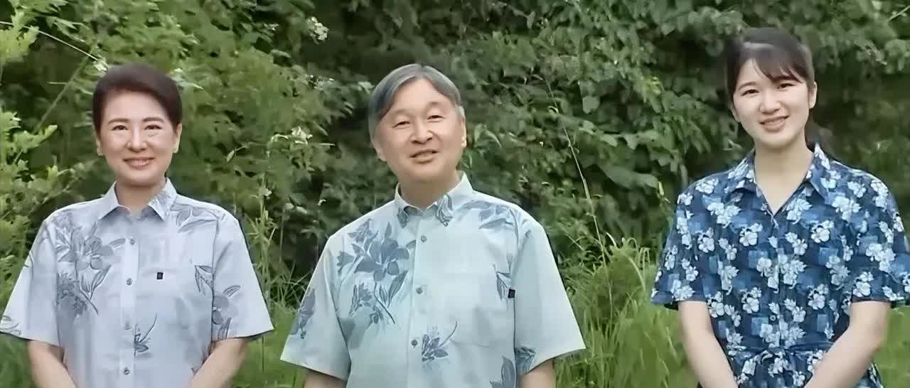日本天皇德仁一家亲切面对媒体，很真实！天皇德仁已经这么多白发了，一想德仁是196