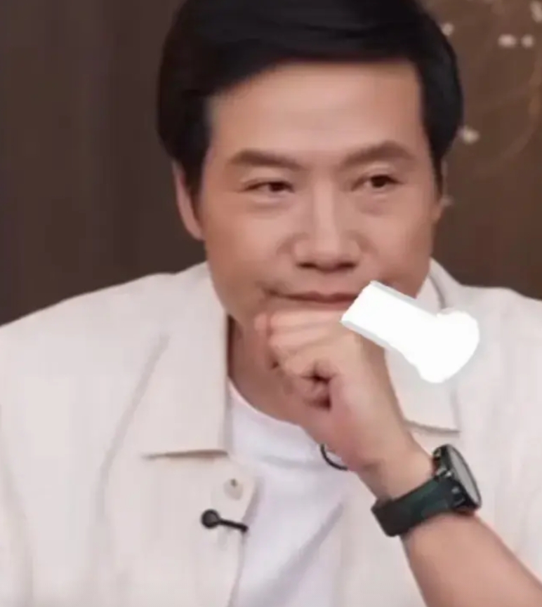 上位的人，没有脾气好的
之前，很多人说雷军平易近人，这回，在直播的时候一挂脸，下