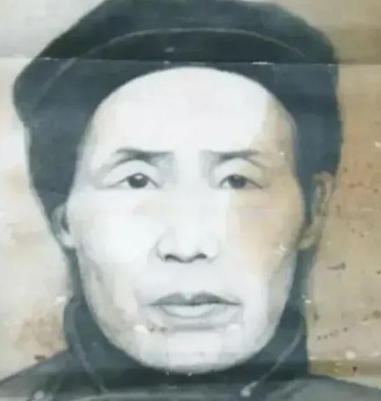 1940年，山东一位大娘给八路军做了小米饭，饥饿的战士们狼吞虎咽，然而他们突然发