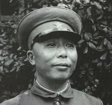 1948年，宋时轮一行人开着吉普车误闯进国军驻地，被国军一个营包围：“你们是干什
