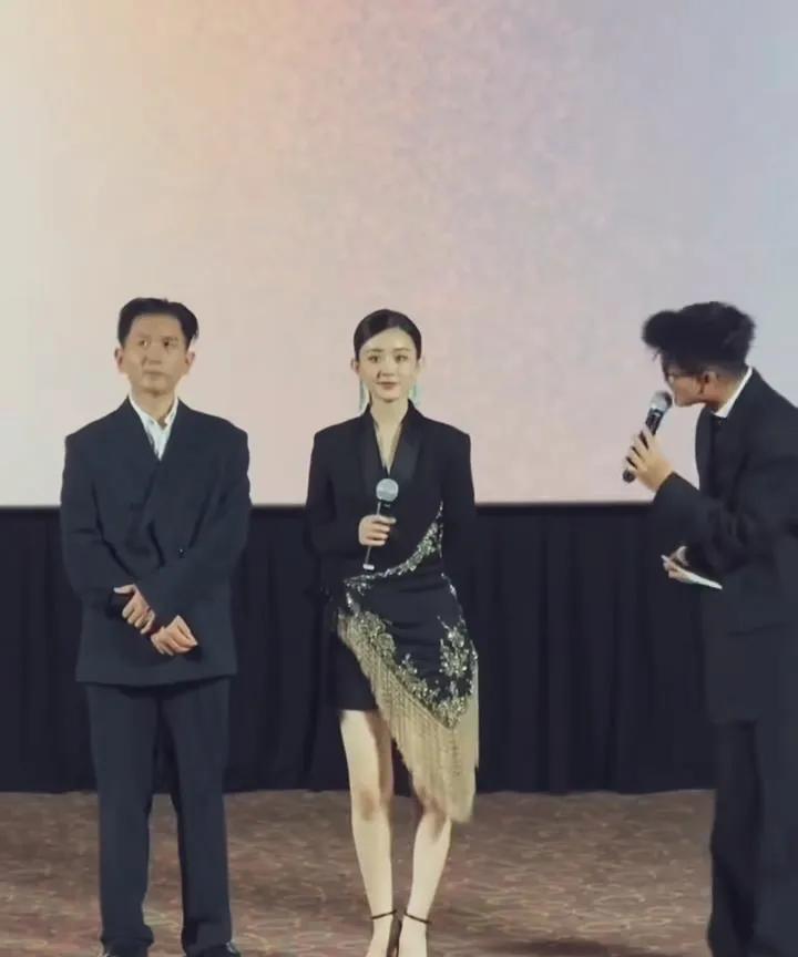 赵丽颖身边的男人是谁啊！一点没气质，也不帅！最近老是与颖宝一起参加活动！#赵丽颖