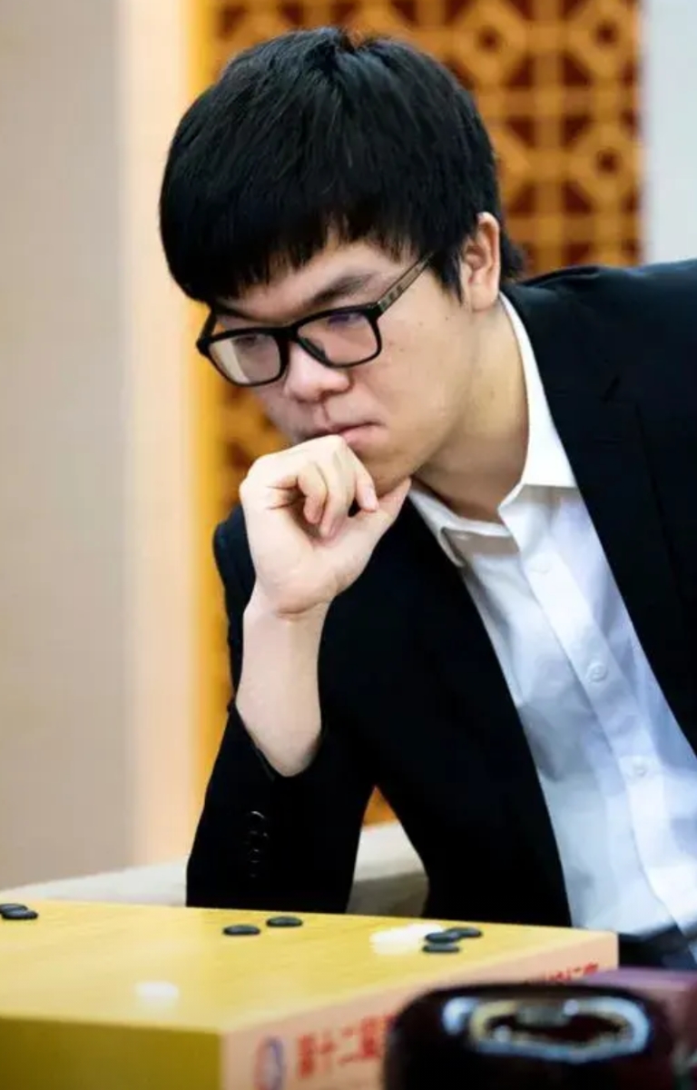 柯洁淡出围棋界！让人觉得惋惜吗？
lg杯事件之后，柯洁缺席了所有国际事。而围甲联