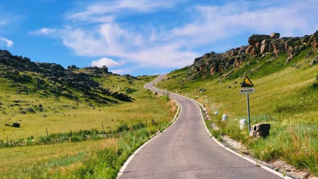 锁死这篇！新疆自驾游：机票租车酒店3大避坑术（附实操截图）