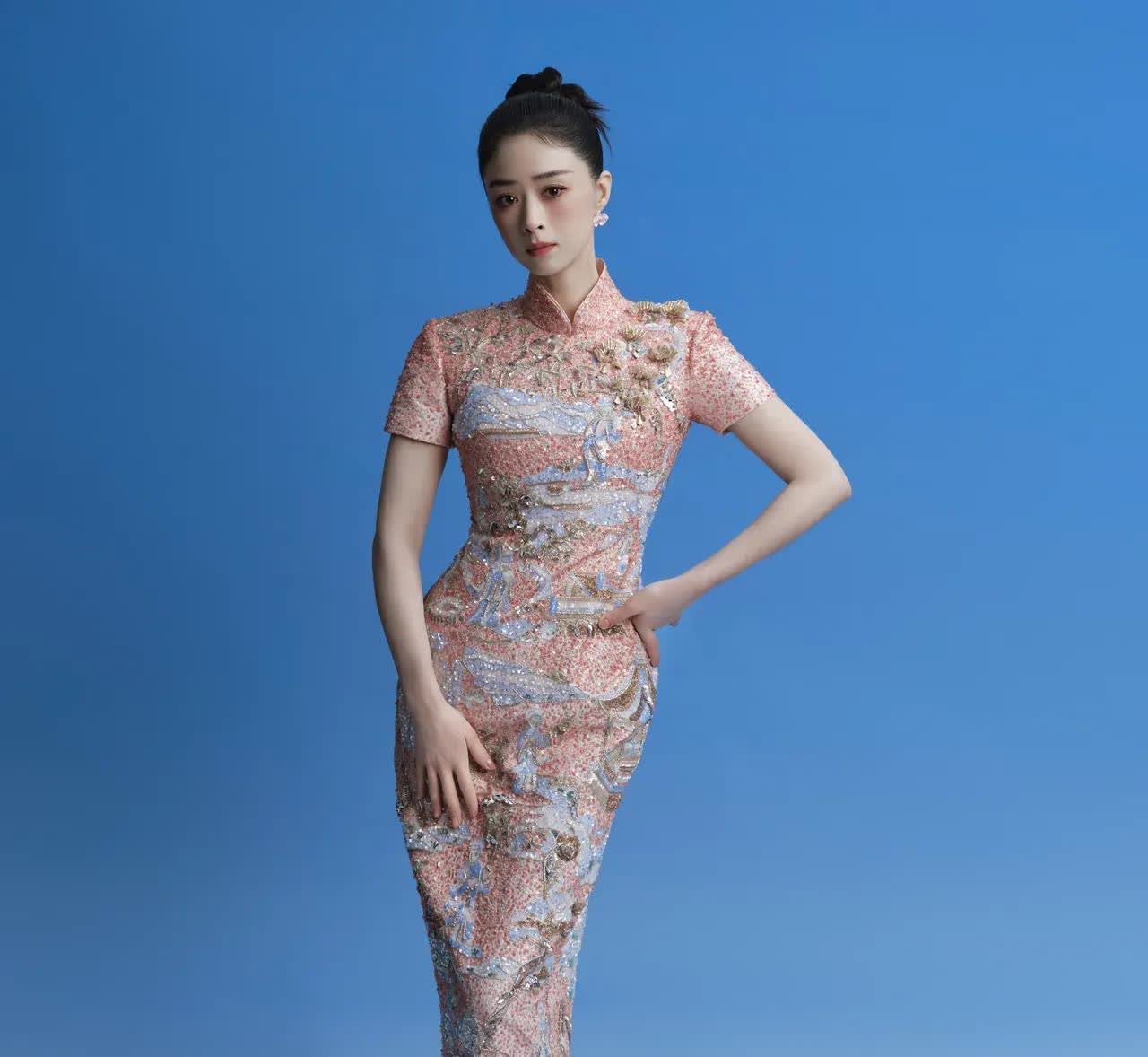 这是蒋欣？
我不会是最后一个知道的吧？！
她都40了！
这状态也太好了吧！