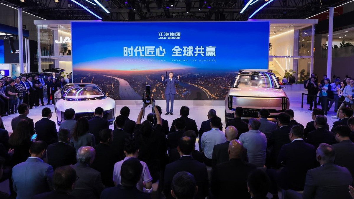 时代匠心，全球共赢|江汽集团闪耀2025上海车展