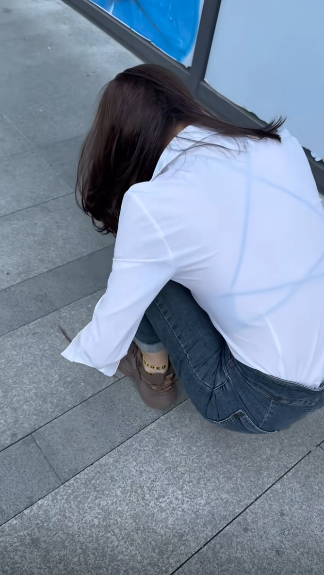 衣服里面为什么绑那么多绳子？