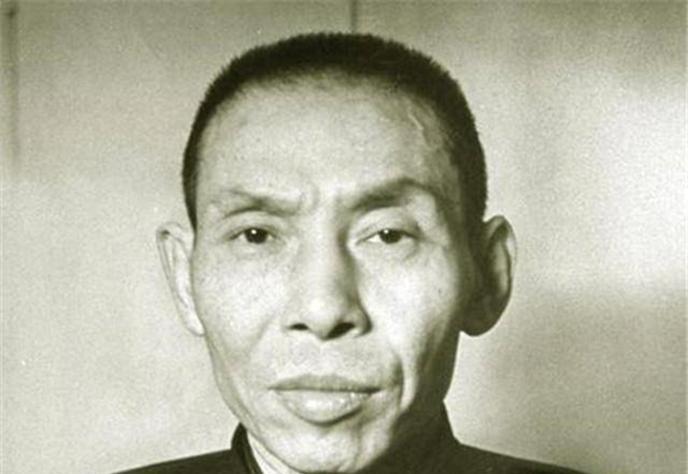 20世纪初的上海滩从不缺乏厉害角色，一群亡命之徒在这十里洋场掀起了一场腥风血雨，
