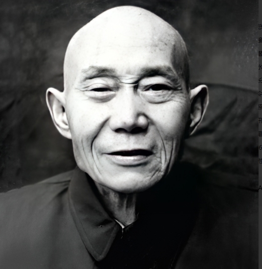 1940年5月，一名地下党投靠了日军，见到日军队长后，他突然他拿出手枪，对着日军