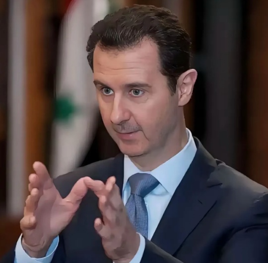 伊朗最终还是选择了俄罗斯！



以色列-伊朗12天大战之后，伊朗国防部长和俄罗