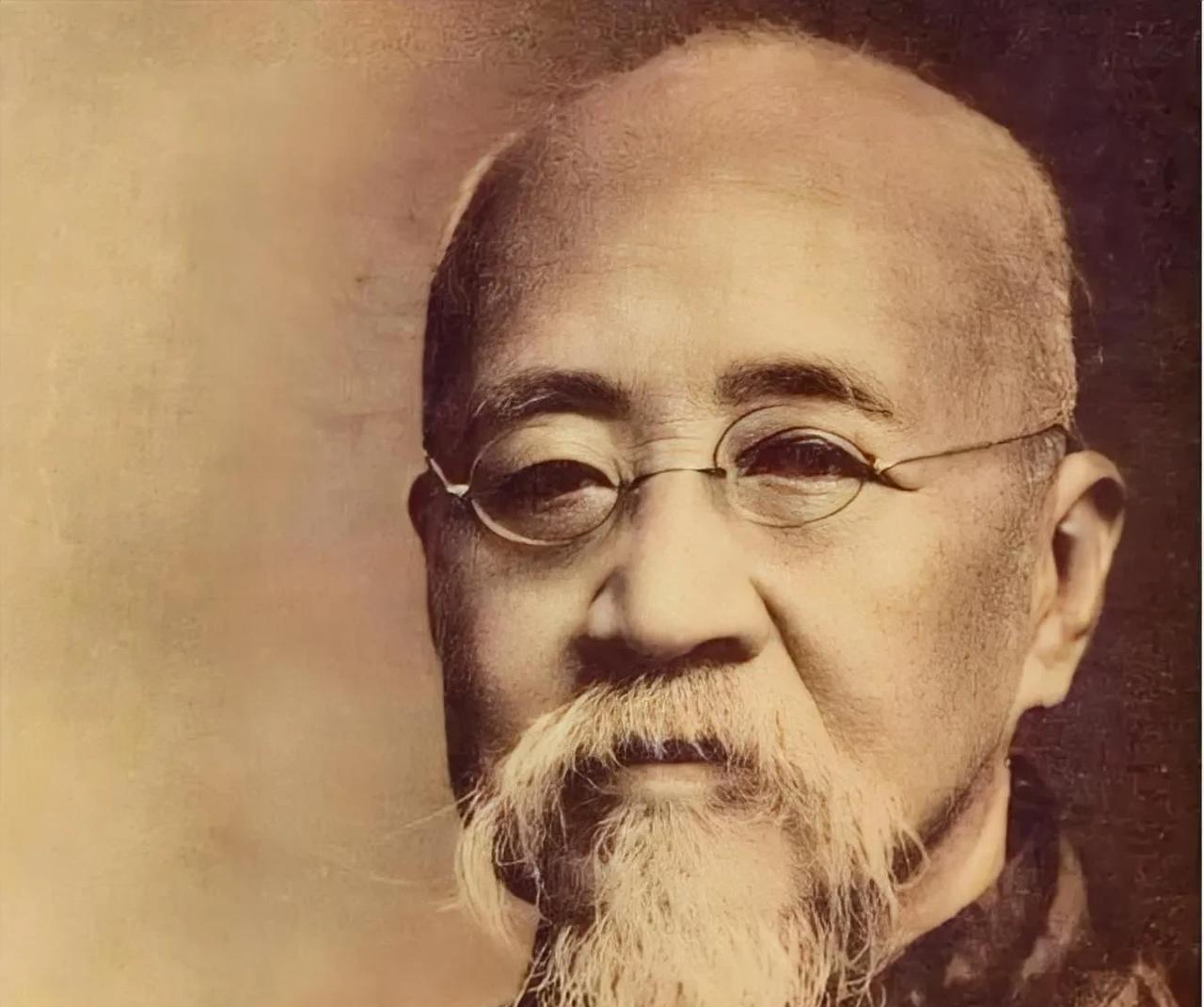 1921年，北洋政府发不出工资，就将故宫内8000麻袋大内档案，以4050银元的