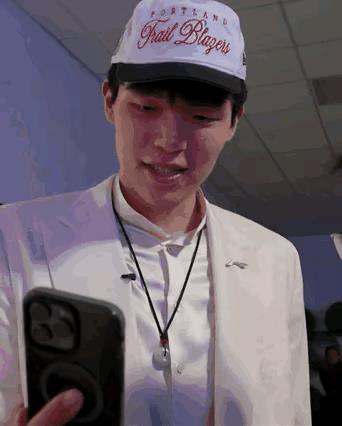 【各队疯抢，杨瀚森，遭到哄抢】保障合同，这个太重要了，据说开拓者不会交易小杨，这