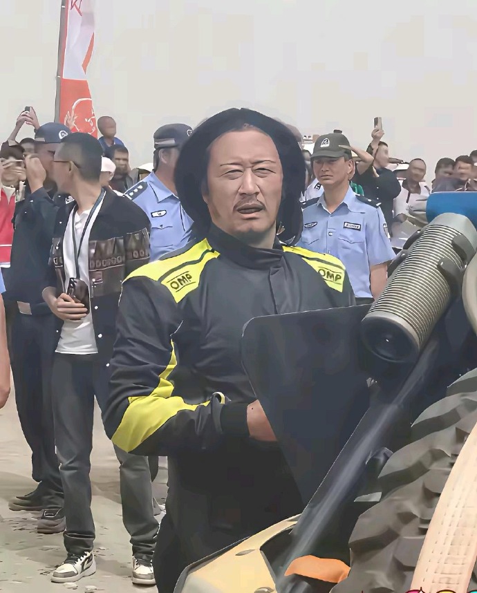 为什么现在对吴京的风评变了 记得当初拍电影时后不这样啊 ​​​