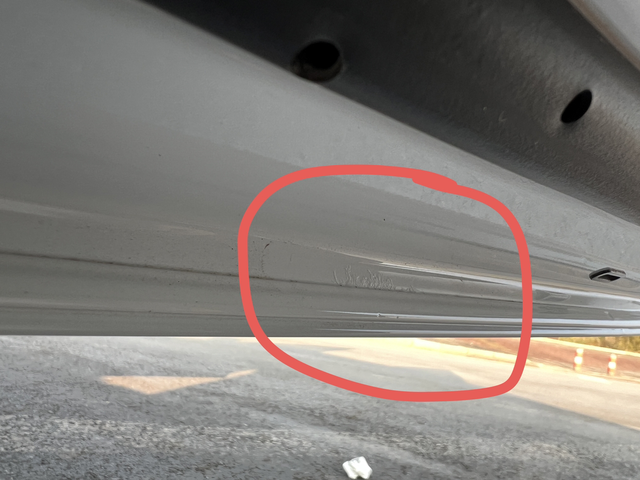 垃圾国产车4个车门无缘无故爆漆起泡
看来国产车真不能买了，真心劝退