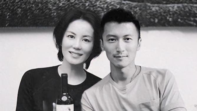 谢霆锋突然官宣结婚！粉丝狂喜送祝福！娱乐圈再添幸福传奇