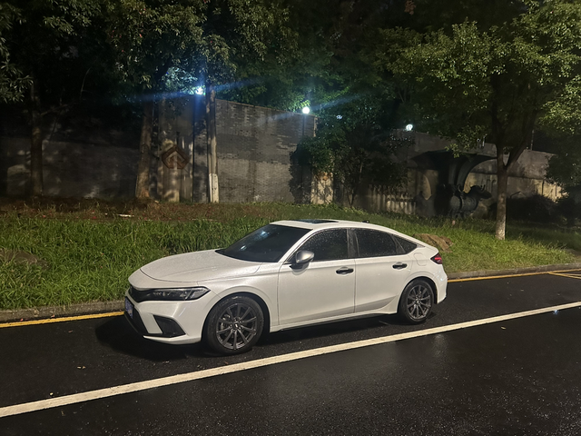 思域轮毂最终选择
思域换了这么多套轮毂，不折腾了，最终为了舒适省油选择把原厂18