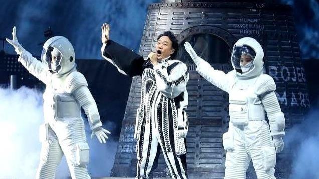 专业科普：为什么陈奕迅演唱会全是冷门歌单？背后原因：版权利润
