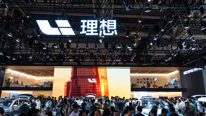 互联网大厂日报：理想i8改单一配置，网易游戏突发技术故障